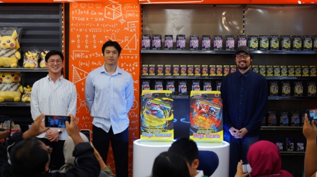 Andreas Halim, Kenzie Mihardja, Direktur Paperclip dan Fachrul Amrullah. [AKG Entertainment]