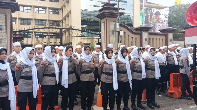 Demo Mahasiswa di Bulan Ramadan, Polisi Turunkan Tim Sholawat untuk Pengamanan