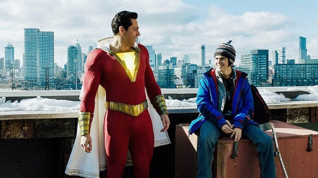 Film Shazam! akan tayang menemani sahur Anda pada Sabtu (28/2/2026) dini hari nanti pukul 02.00 WIB di Trans TV. [YouTube
