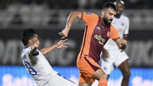 Julian Villa Menggila, Borneo FC Hajar Arema FC 3-1 di Segiri