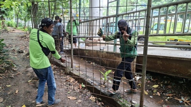 Diduga Jadi Sarang Prostitusi, Dua Akses Taman Kota Cawang Ditutup Permanen