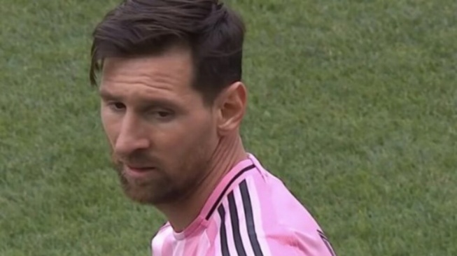 Video Muka Linglung Lionel Messi Dibanting Penyusup Saat Laga Uji Coba Inter Miami