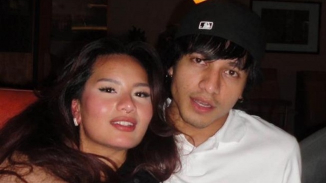 Beda Pendidikan Jefri Nichol vs Zahwa Massaid yang Diduga Pacaran