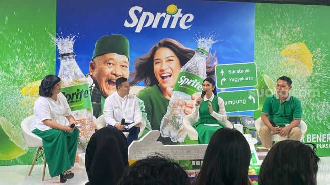 Dian Sastrowardoyo dalam peluncuran Dimudikin & Kidum Sprite, Kamis (26/2/2026). [Suara.com/Fajar Ramadhan]