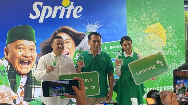 Rasakan Kebersamaan Keluarga, Dian Sastro Ajak Pemilik Warung Mudik Lewat Program Dimudikin-Kidum