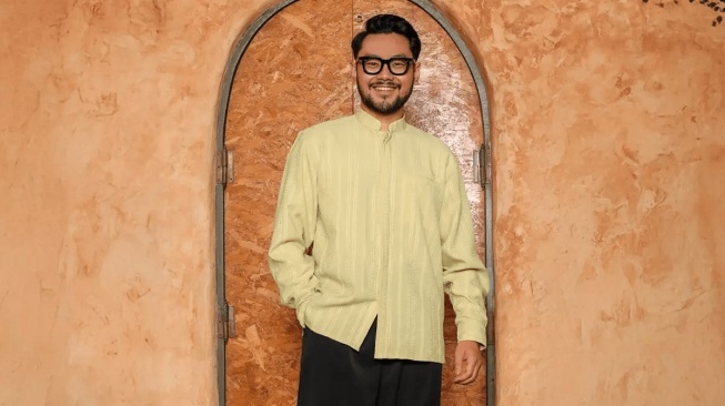 ZM Zaskia Mecca Kemeja Pria Panjang (Zalora)