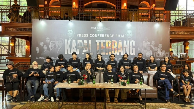 Angkat Kisah Tragedi Woyla 1981, Film Kapal Terbang Dibintangi Naysilla Mirdad hingga Oka Antara