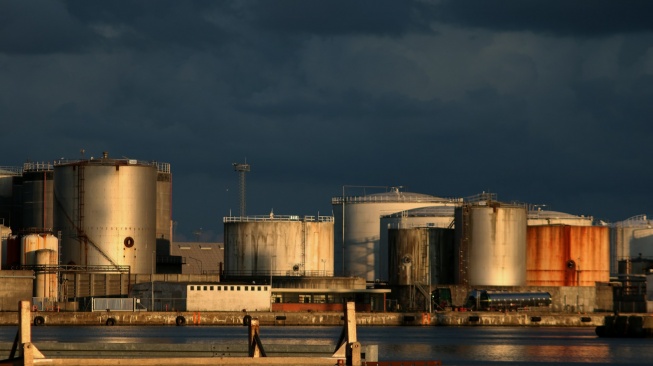 Harga Minyak Brent Melonjak 10 Persen, Menuju USD100 Akibat Perang Iran