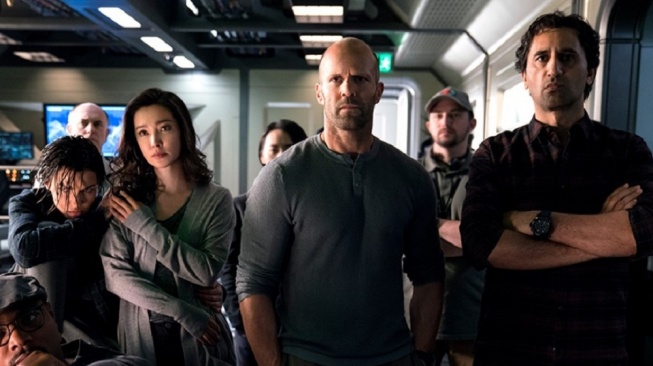 Film The Meg yang dibintangi Jason Statham akan tayang pada Senin (2/3/2026) malam ini pukul 21.00 WIB di Trans TV. [YouTube]