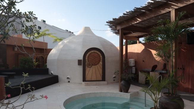 Dari Instruktur Selancar hingga Steam Master: Gaya Hidup Baru yang Membentuk Wajah Wellness Bali