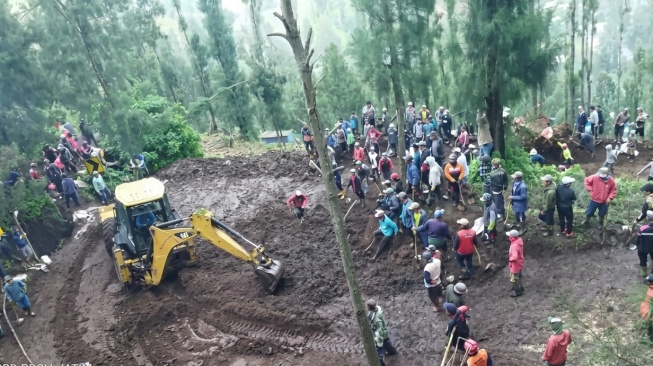 Pasuruan Dikepung Banjir dan Longsor, 4 Warga Luka-luka
