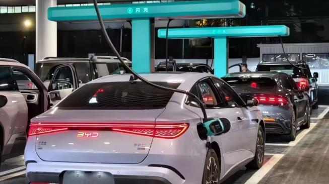 Charger generasi baru BYD. (BYD Fans via Carscoops)