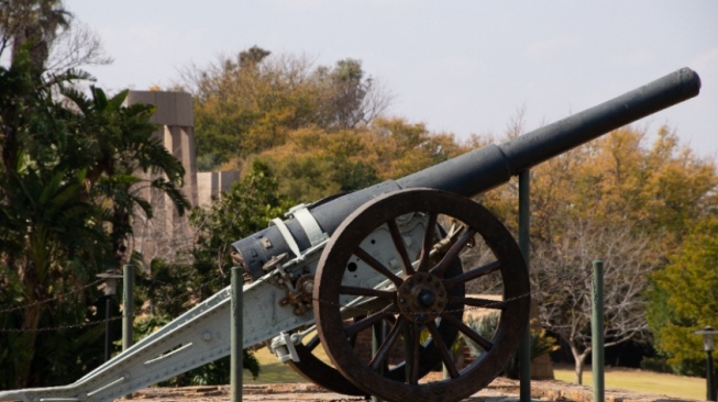 Bentuk Rudal dan Meriam untuk Pertahanan Udara Indonesia Jadi Olokan Netizen