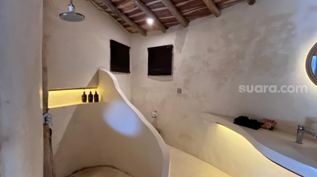 Detail kamar tipe Music Camp di Nuanu Creative City, Tabanan, Bali. [Suara.com/Rena Pangesti]