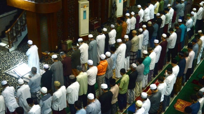 Kapan Mulai Qunut Tarawih 2026? Ini Bacaan Doa dan Panduan Lengkap Pelaksanaannya