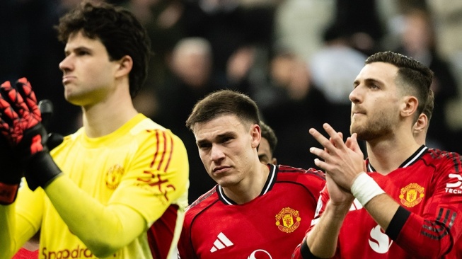 Kalah dari 10 Pemain Newcastle United, Manchester United Tetap di Posisi Ketiga Klasemen
