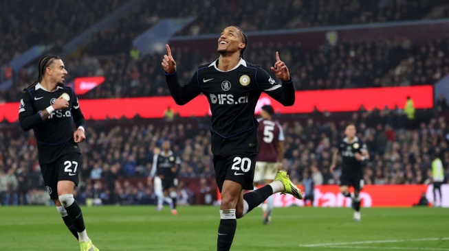Chelsea Mengamuk Bantai Aston Villa 4-1, Joao Pedro Kemas Hattrick