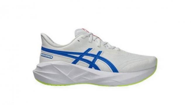 Asics Novablast 5 Track Club ST Men's Running Shoes - White