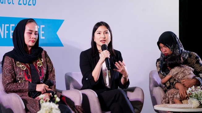 Jennifer Handaja, Market Nutritionist Lead PT Nestl&eacute; Indonesia, menjelaskan bahwa Program Pendampingan Gizi 2025 dirancang sebagai intervensi enam bulan yang konsisten dan terpantau untukmendukung anak berisiko stunting. Melalui tambahan protein hewani, edukasi keluarga, dan monitoring rutin, program ini mencatat penurunan prevalensi underweight (berat badan kurang) dan severe underweight (berat badan sangat kurang) sebesar 22,5% sekaligus mendorong perubahan perilaku gizi keluarga secara berkelanjutan (Dok: Nestle Indonesia)