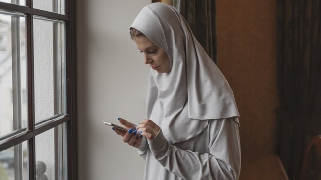 Ramadan dan Seni Menahan Jari di Media Sosial, Siap Puasa Digital?