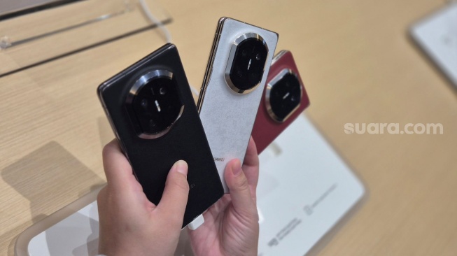 Huawei Mate X7. [Suara.com/Dythia]
