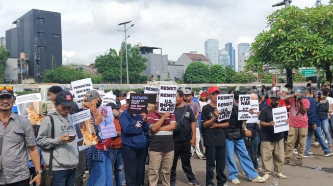 Gedung DPR Dikepung Massa, Tuntut Pembatalan Kerja Sama RI-AS dan Tolak BoP