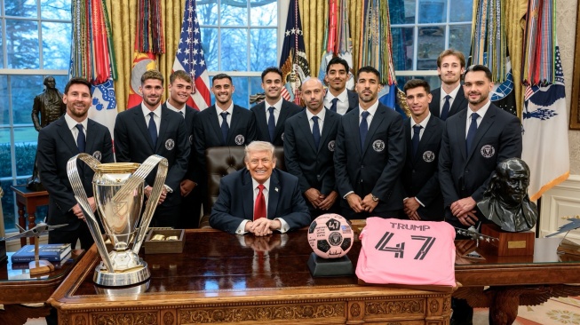 Di Tengah Panasnya Isu Perang, Lionel Messi Sambangi Donald Trump di Gedung Putih