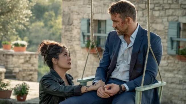 Hitman's Wife's Bodyguard yang dibintangi Ryan Reynolds, Samuel L Jackson, dan Salma Hayek akan tayang pada Jumat (6/3/2026) malam ini pukul 23.30 WIB di Trans TV. [YouTube]