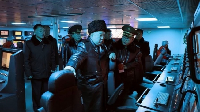 Tak Diajak Perang, Kim Jong Un Tes Kapal Perusak Nuklir di Tengah Konflik Iran-AS