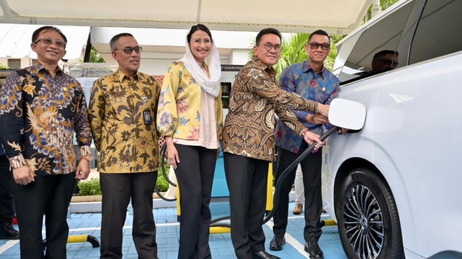 Kolaborasi PLN dan Kementerian Perdagangan Hadirkan SPKLU Ultra Fast Charging