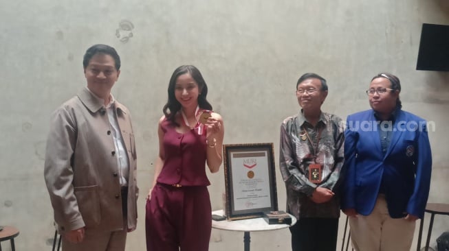 Kirana Larasati sukses memecahkan rekor MURI sebagai penyelam perempuan pertama dengan kedalaman 127 meter. [Rena Pangesti/Suara.com]