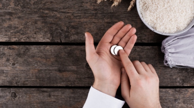 Bayar Zakat Fitrah Lebih Baik dengan Beras atau Uang? Cek Penjelasannya