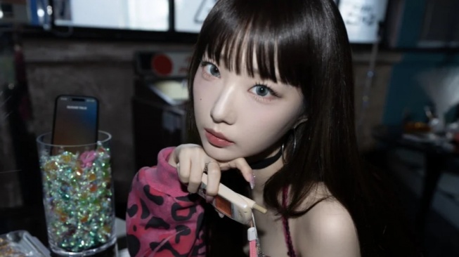 Debut Solo! YeoJin LOONA Bagikan Tracklist dan Teaser untuk Album Lv1