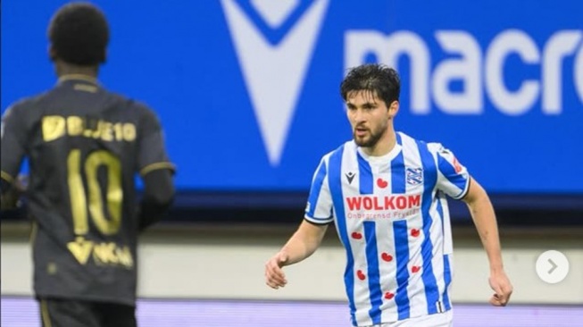 Profil dan Instagram Hristiyan Petrov, Bek Bulgaria yang Bikin Miliano Jonathans Cedera Parah