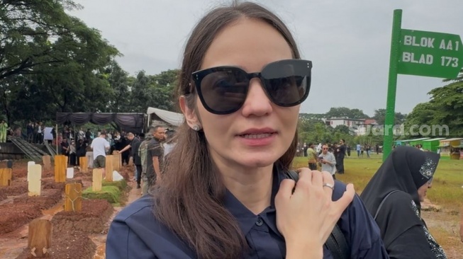 Momen Haru Enzy Storia Temani Detik-Detik Terakhir Vidi Aldiano: Dia Tahu Aku Hadir