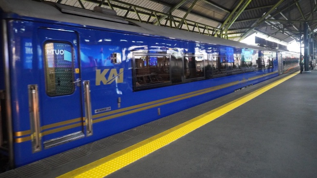 Kereta Suite Class Compartment [Handout]