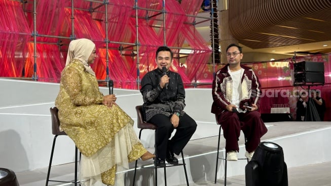 Turis Asing Ramai Cari Produk Lokal di Mal Indonesia, Lihat Langsung Karya Desainer Dalam Negeri