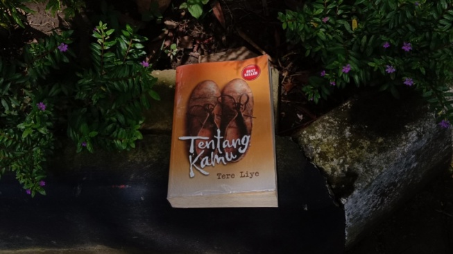 Meneladani Sri Ningsih, Tokoh Inspiratif di Novel Tentang Kamu Tere Liye