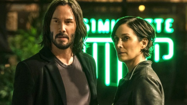 The Matrix Resurrections yang dibintangi Keanu Reeves akan tayang pada Selasa (10/3/2026) dini hari nanti pukul 02.00 WIB di Trans TV. [YouTube]