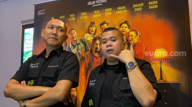 Oki Rengga dan Lolox ditemui di kawasan Tebet, Jakarta Selatan pada Senin, 9 Maret 2026.