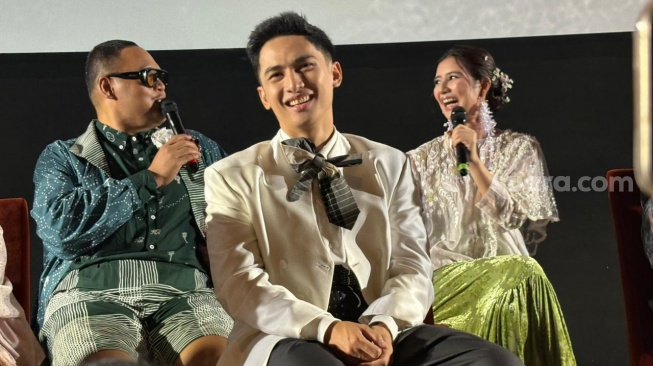 Ardit Erwandha, pemeran utama film Tunggu Aku Sukses Nanti dalam jumpa pers di kawasan Kuningan, Jakarta Selatan pada Senin, 9 Maret 2026. [Suara.com/Tiara Rosana]