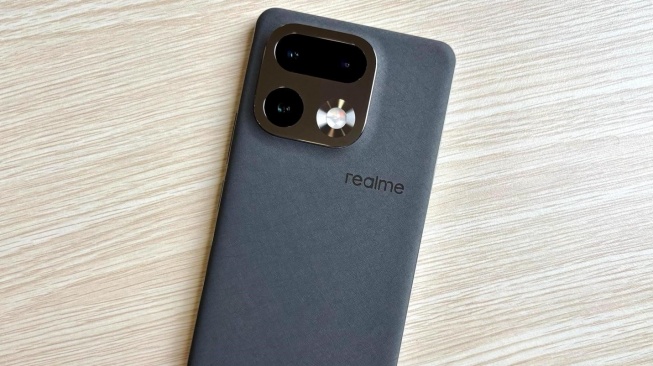 realme 16 Pro+ 5G: Mengukuhkan Diri sebagai Raja Portrait Terbaru dengan 200MP dan Telefoto 3.5x