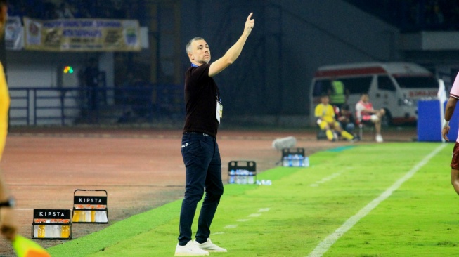 Pelatih asal Spanyol Sebut Persib Bandung Kandidat Juara, Kedalaman Skuad Tak Tertandingi