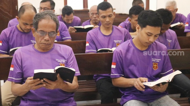 Warga Binaan Lapas Cibinong Ikuti Gerakan Membaca Alkitab untuk Pembinaan Rohani