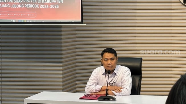 Bupati Rejang Lebong Diduga Terima Suap Ijon Rp980 Juta untuk Kebutuhan Lebaran