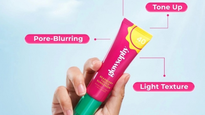 Glowsophy Bearberry Tinted Tone Up Sunscreen SPF 40 PA+++ (Shopee)