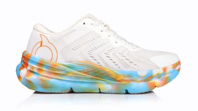 Ortuseight Running Shoes Hyperblast Encore White Camo (shopee)