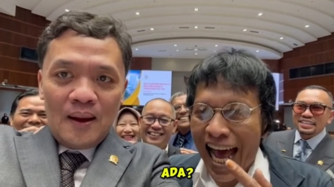 Habiburokhman dan Adian Napitupulu Reka Ulang Debat Legendaris 'Ada vs Gak Ada'