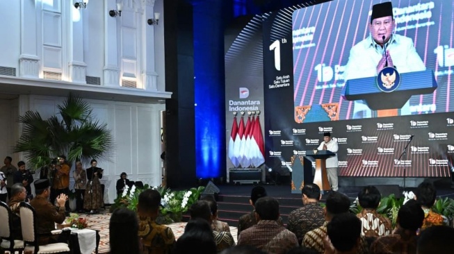 Terima Laporan Satu Tahun Danantara, Prabowo: Semoga Bukan Laporan Palsu!