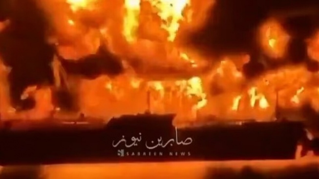 Dua Tanker Diledakkan, Iran Kirim Ultimatum: Harga Minyak Akan Melonjak Brutal!